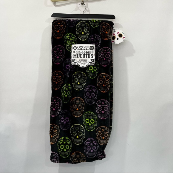 Dia De Los Muertos Oversized Plush Throw Blanket 60"X70" Black Multicolor Skull - Picture 8 of 11